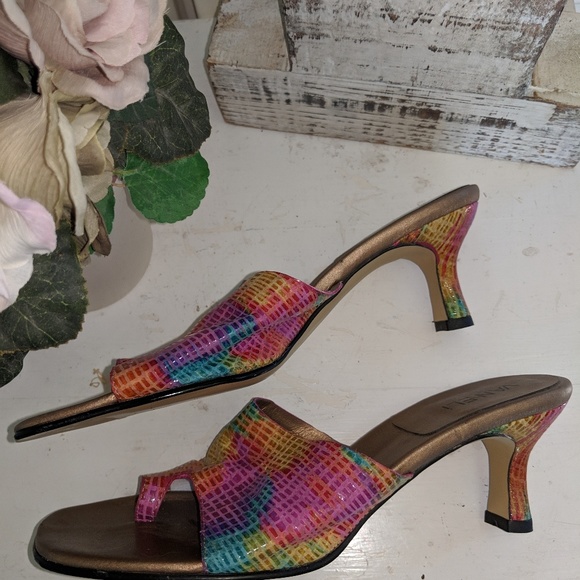 Vaneli Heels Women's sz 7.5 Rainbow - Picture 4 of 5